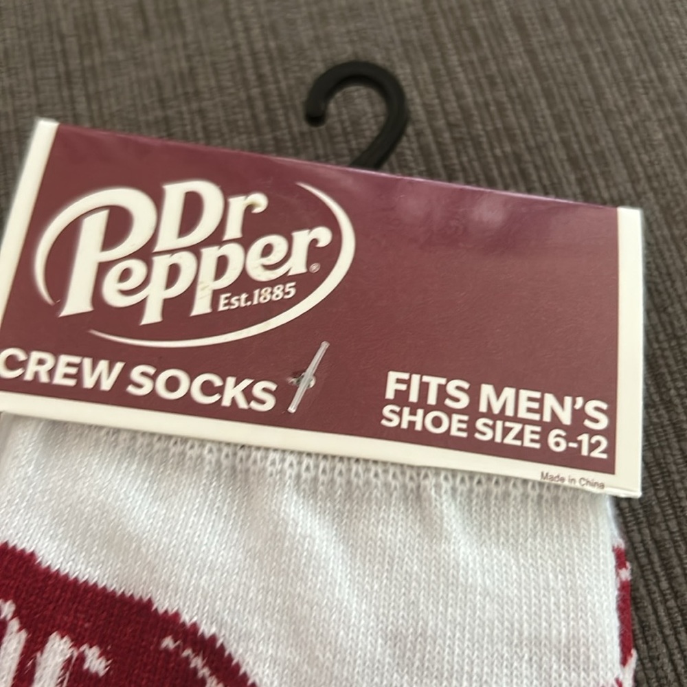 Dr Pepper Crew Socks OS (shoe size 6-12) NEW - Picture 2 of 4